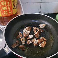 #食在幸福年 总有新花样#洋葱溜肠的做法图解3