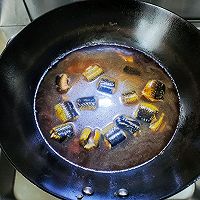 #厨房鲜香秘诀，太太乐松茸鲜，一餐一筷见鲜香#鳝鱼烧肉的做法图解8