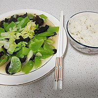 炒素三鲜之鲜笋木耳白菜的做法图解8