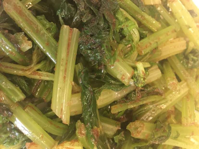 蟹子炝芹菜的做法图解4