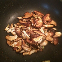 香菇蔬菜热面的做法图解4