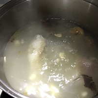 西洋菜生魚陳腎豬踭湯的做法图解5