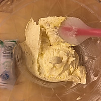 蔓越莓、蓝莓、相思豆，黑伦伽玛芬蛋糕的做法图解2