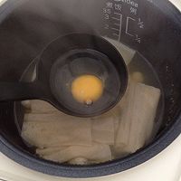 腐竹白果鸡蛋汤的做法图解4