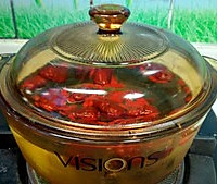 红枣桂圆枸杞茶的做法图解3