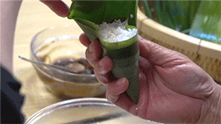 【视频】枣泥粽子～婆婆演示包传统四角粽 #一机多能一席饪选#的做法图解11