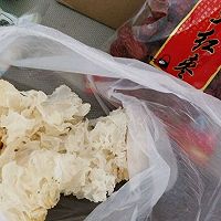 红枣银耳汤的做法图解1