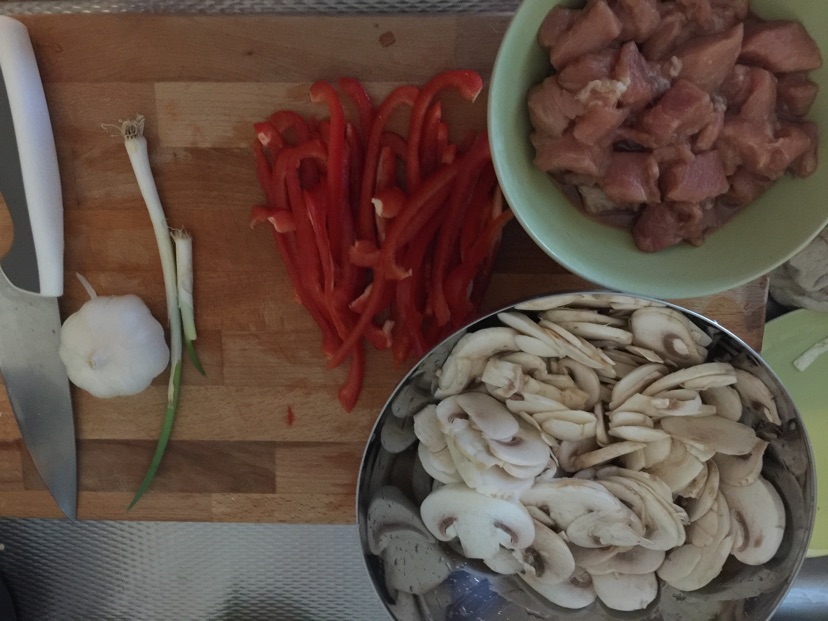 鲜菇炒肉的做法图解1