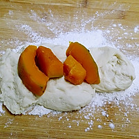 胖蝴蝶和白黄花的做法图解3