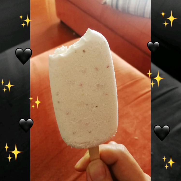 草莓酸奶冰激凌的做法