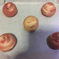 彩色豆沙蛋黄酥的做法图解17