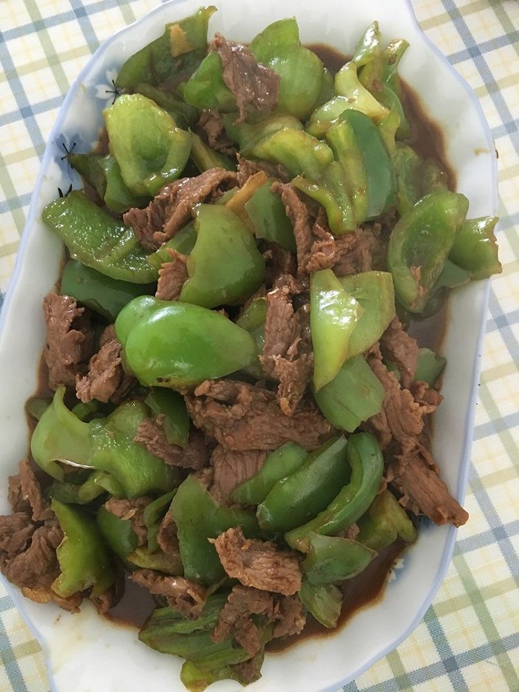 牛肉炒青椒的做法