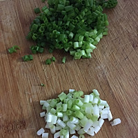 碎米芽菜蛋炒饭的做法图解3