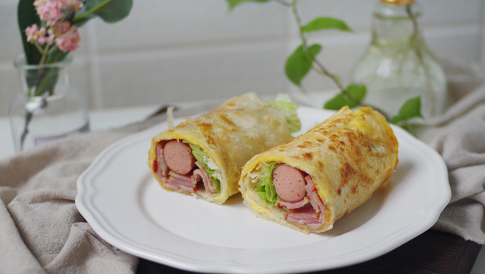 香肠培根鸡蛋灌饼