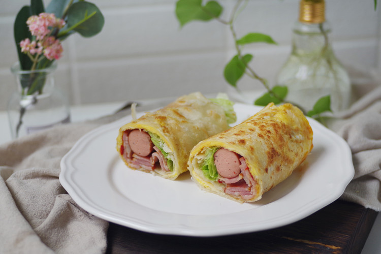 香肠培根鸡蛋灌饼的做法