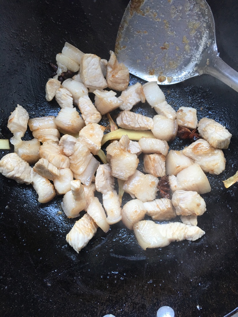入口即化的酸甜红烧肉的做法图解4