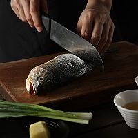 蒸烤箱版：清蒸黄花鱼的做法图解2
