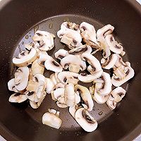 奶油蘑菇土豆浓汤的做法图解8