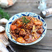 盘子也想舔干净的【法式红酒炖牛肉】