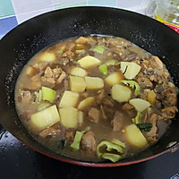 土豆炖鸡腿肉的做法图解6