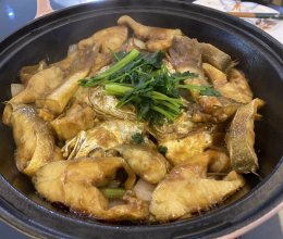 砂锅焗焖黄鱼的做法