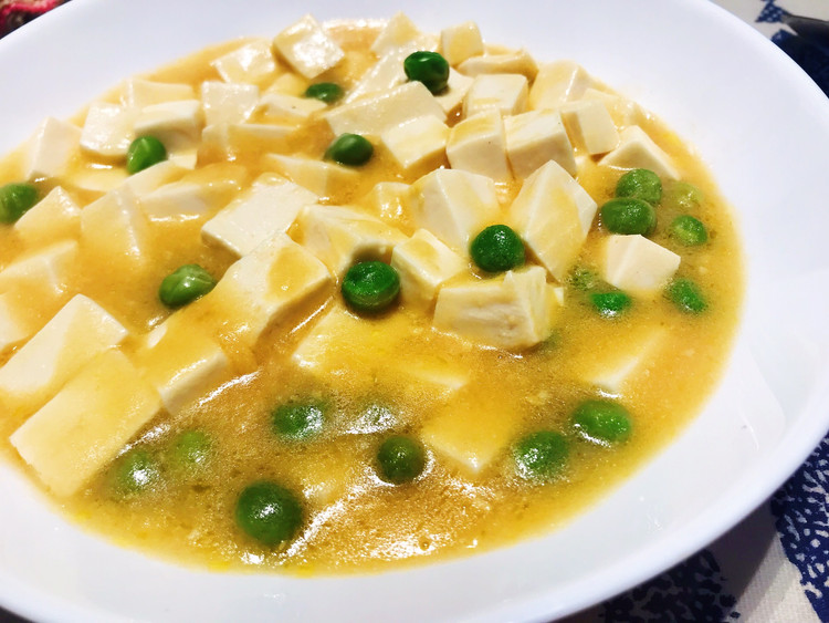 咸蛋黄控又来了：蟹黄豆腐的做法