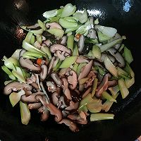 炒香菇油菜的做法图解4