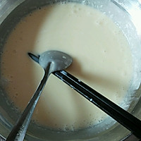 奶香浓郁的奶黄包的做法图解2