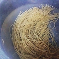 萝卜丝炖粉条的做法图解2