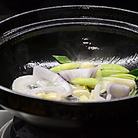 砂锅焗鲢鱼块的做法图解4