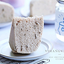 椰子油红茶蒸蛋糕外表低调，内在馥郁