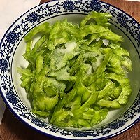 苦瓜炒鸡蛋的做法图解3