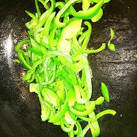 菜椒鸡蛋的做法图解3