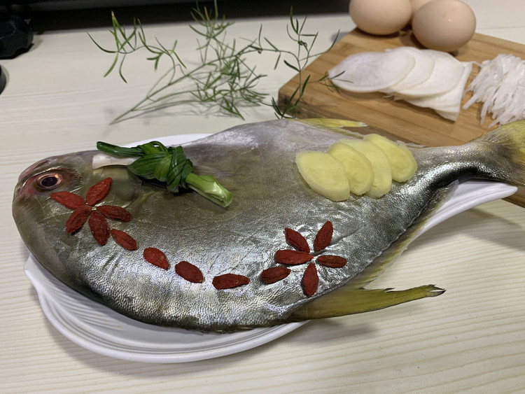 银丝鱼汤的做法