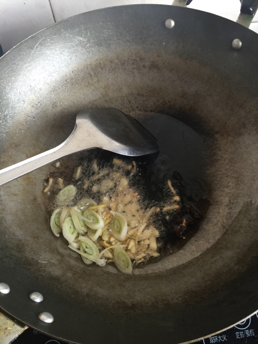 酸甜茄子青椒西红柿的做法图解3
