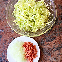 包菜饼的做法图解1