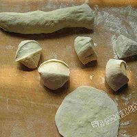 荠菜木耳水煎包的做法图解16