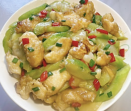 #嗨fun暑假# 丝瓜炒鸡胸肉的做法