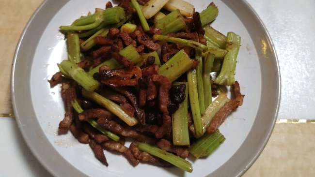 芹菜豆豉炒肉的做法