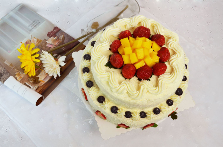【双层水果奶油生日蛋糕】——COUSS E5出品的做法