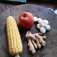 苹果玉米马蹄解腻汤的做法图解1