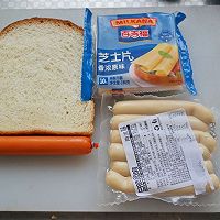 芝士吐司卷香肠#百吉福芝士面包#的做法图解1