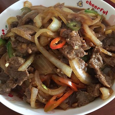 洋葱炒牛肉