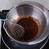 当巧克力遇到面粉的完全结合--巧克力蛋糕的做法图解3