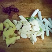 乐乐自家菜--酱炖鱼的做法图解3
