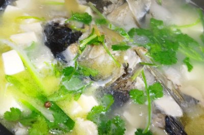 鱼头豆腐汤，清淡有营养