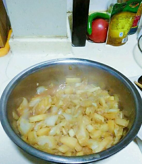 土豆炖白菜的做法