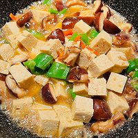 快手菜❤️蒜蓉香菇烧冻豆腐的做法图解10