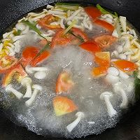 低脂低卡‼️番茄海鲜菇汤的做法图解8
