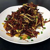 酱牛肉没吃完怎么办？做成干煸的吧的做法图解7